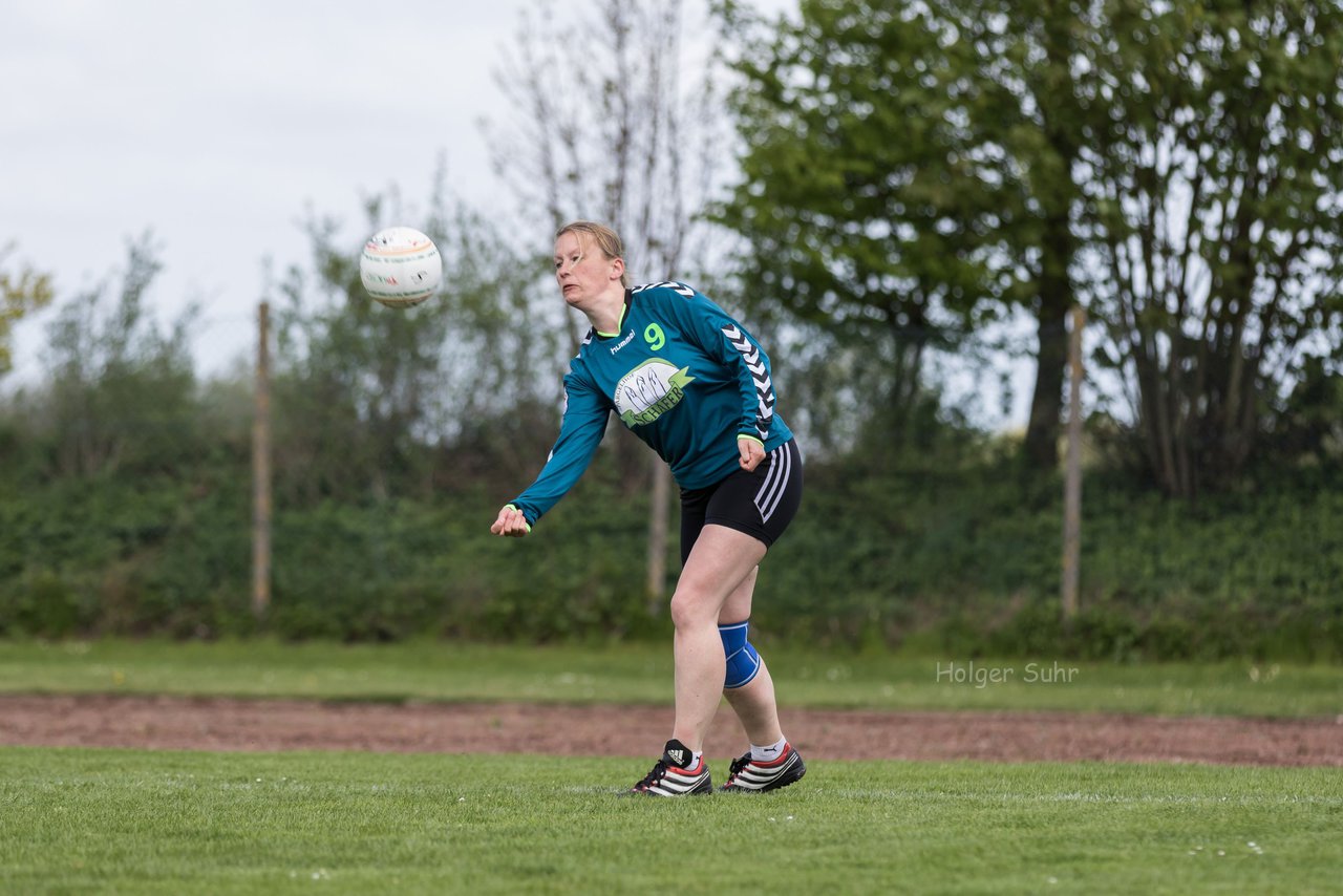 Bild 125 - Faustball Frauen Wiemersdorf